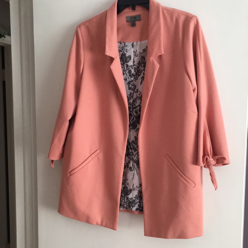 Pink Oversized Blazer M with faux pockets